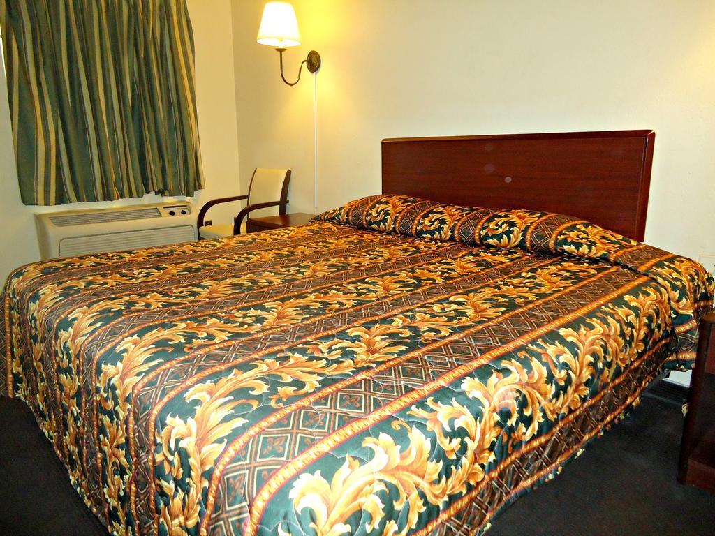 Economy Inn Victorville Room photo