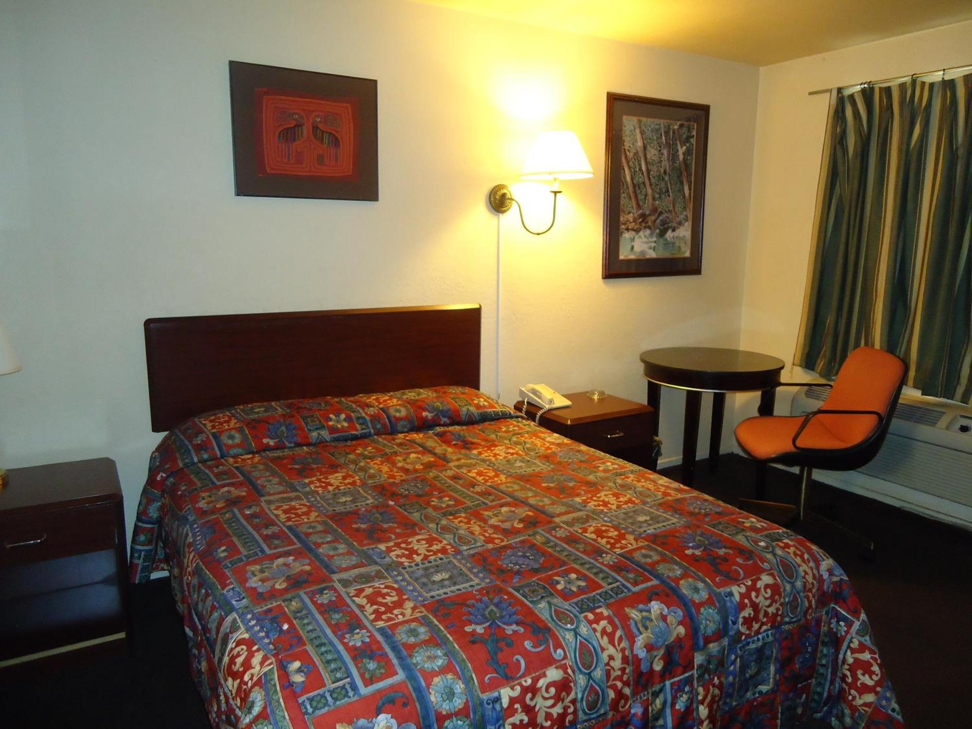 Economy Inn Victorville Room photo