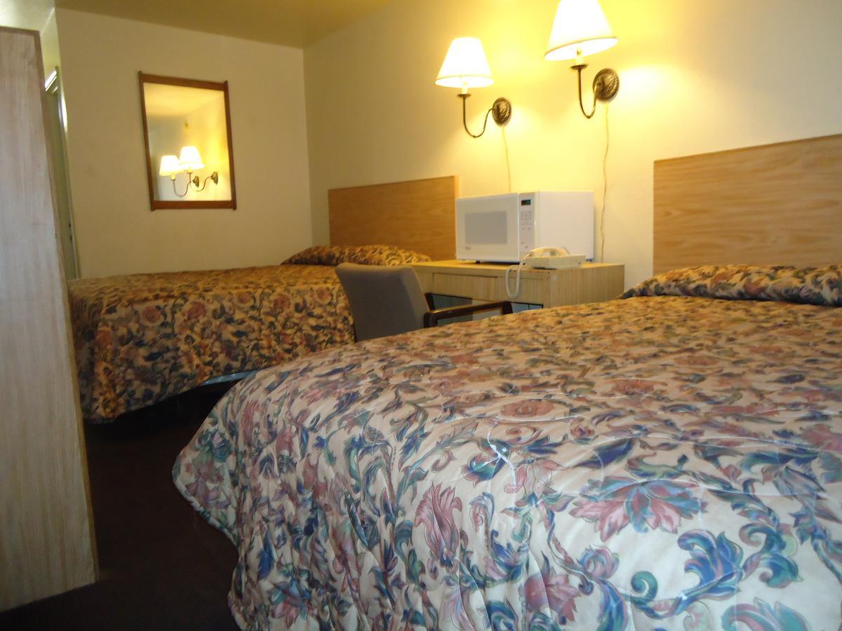 Economy Inn Victorville Room photo